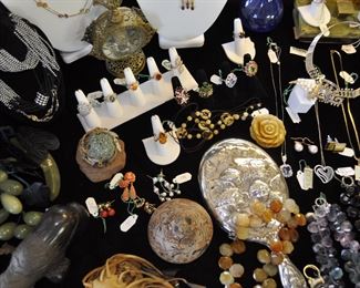 A fabulous collection of Fine jewelry priced at Bargains basement levels.  All jewelry sales are fully guaranteed to be "as described" and real values or your money refunded.