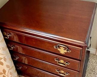 Small 1990s Drexel cherry end cabinet