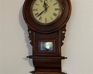 Regulator clock
(Has been converted to battery )