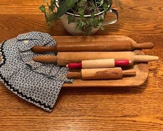 Small dough bowl
Rolling pins
Old feedsack bonnet
