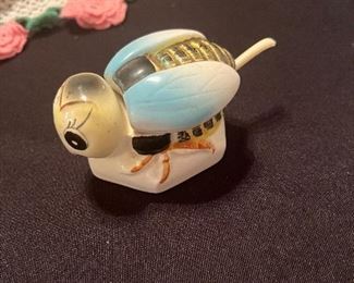 Small Bee honey pot