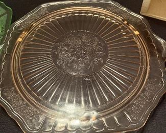 Cabbage rose pink cake stand