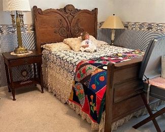 1800’s High back oak bed