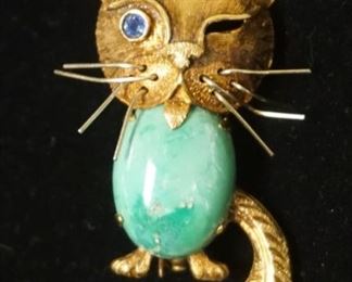 1002	18K GOLD WINKING CAT PIN, AREZZO ITALY, APPROXIMATELY 2 IN HIGH, MARKED 750, 7.3 DWT TOTAL WEIGHT W/STONE
