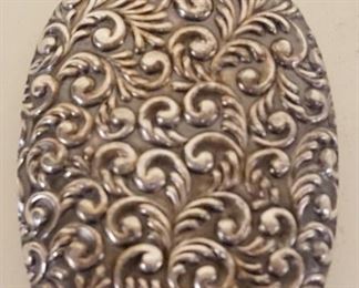 1041	ORNATE VICTORIAN SILVER FLASK MISSING LID, 2 OZT
