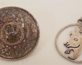 1043	2 PIECES MEXICAN SILVER SOMBERO & UNICORN PIN
