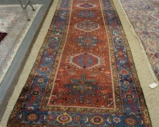 1067	PERSIAN FLOOR RUG, APPROXIMATELY 5 FT X 14 FT

