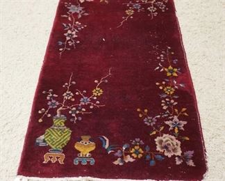 1069	PERSIAN FLOOR RUG, APPROXIMATELY 5 FT X 8 FT
