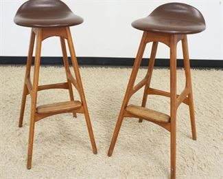 1129	PAIR OF DANISH BAR STOOLS, APPROXIMATELY 33 IN HIGH
