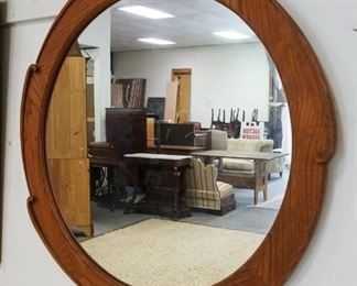 1149	WALL MIRROR IN ROUND OAK FRAME, APP 35 IN
