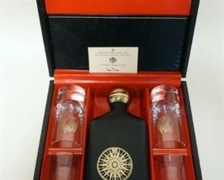 1224	SWEDISH FLASK WITH 4 GLASSES IN CARRYING CASE
