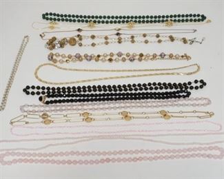 1279	LOT OF 14 COSTUME JEWELRY NECKLACES
