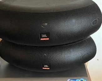 Pair of JBL speakers, 5 Disc player