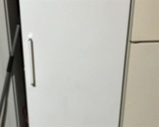 GE Refrigerator in great shape too!