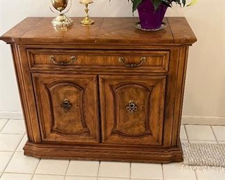 Barnhart furniture includes server (pictured), table w two leaves, and large China cabinet… beautiful set in great condition!