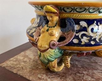 DECORATIVE FLORAL POT