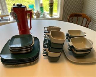 VINTAGE MID CENTURY DINNERWARE