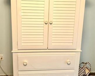 Broyhill chest with room for TV or clothing