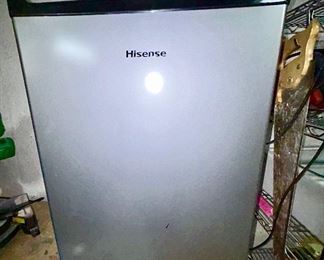 Hisense dorm fridge 