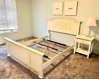 Broyhill bed with head/footboard, sideboards, nightstand, glass base lamp (1 of 2)