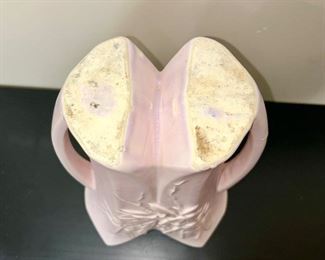 Unmarked McCoy butterfly pink vase, bottom view