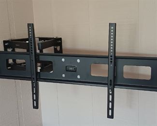 Television wall mount $15