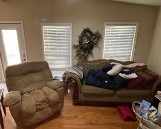 Couch
Recliner