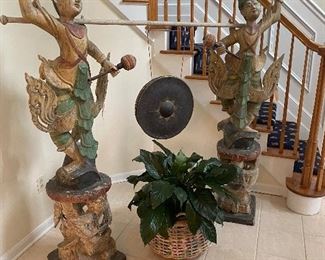 SIAMESE TWINS! PAIR OF SIAMESE MEN WITH GONG CARVING!