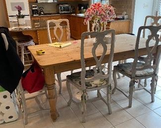 RESTORATION HARDWARE FARM TABLE                               6 CHAIRS  WHITE WASH FINISH.  