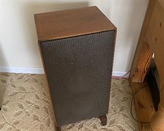 ADS L810 PAIR OF SPEAKERS WITH WOOD STANDS