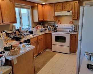 Selling entire kitchen cupboards/counters/diswasher
$500. Appliances sold seperately