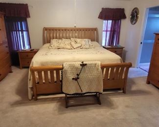 Shaker king bed