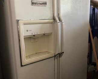 GE side by side fridge