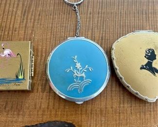 (2) Vintage Compacts And A Vintage Brass Miniature Folding Picture Frame With Enamel Flamingos