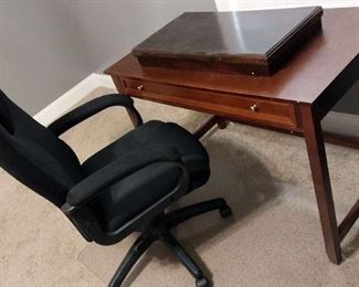 "Five Notch & Greenbriar" in North Augusta, SC Starts Closing Tue 4/11 8pm. Pickup: Thu 4/13 2-6pm. Please click here to see more photos, descriptions, and current bids:&nbsp;https://ctbids.com/estate-sale/20880