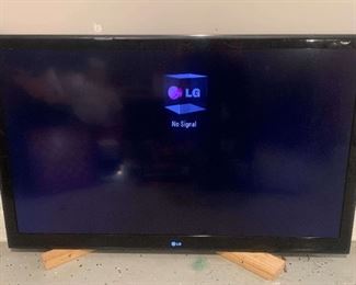 "Five Notch & Greenbriar" in North Augusta, SC Starts Closing Tue 4/11 8pm. Pickup: Thu 4/13 2-6pm. Please click here to see more photos, descriptions, and current bids:&nbsp;https://ctbids.com/estate-sale/20880