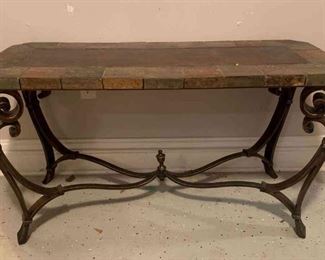 "Five Notch & Greenbriar" in North Augusta, SC Starts Closing Tue 4/11 8pm. Pickup: Thu 4/13 2-6pm. Please click here to see more photos, descriptions, and current bids:&nbsp;https://ctbids.com/estate-sale/20880