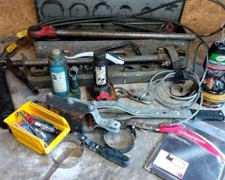 "Five Notch & Greenbriar" in North Augusta, SC Starts Closing Tue 4/11 8pm. Pickup: Thu 4/13 2-6pm. Please click here to see more photos, descriptions, and current bids:&nbsp;https://ctbids.com/estate-sale/20880