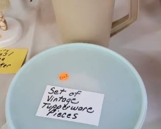 VINTAGE TUPPERWARE