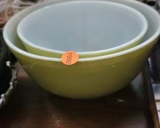 TWO VINTAGE GREEN PYREX BOWLS