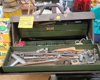 VINTAGE KENNEDY TOOLBOX & CONTENTS