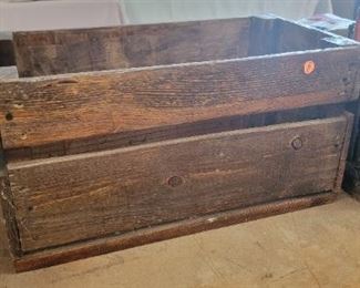 WOODEN BOX CRATE