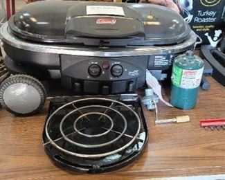 COLEMAN ROAD TRIP GRILL SET