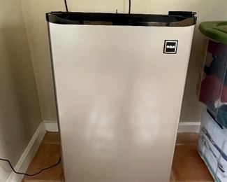 RCA Mini fridge