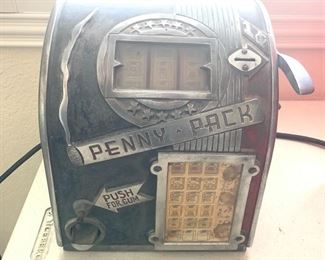 Antique Daval Penny Pack Three Reel Trade Stimulator Slot Gumball Machine