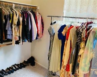 Women's Clothing Size Small / Medium