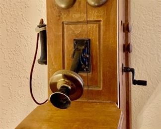 Antique Phone Repro. Radio