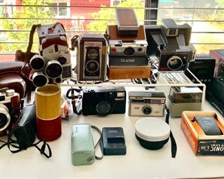 Vintage Cameras & Photography Equipment