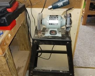 Bench grinder