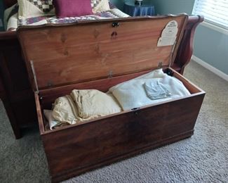 Lane Hope Chest cedar
